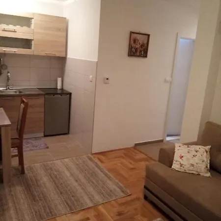아파트 Apartman K7 페일