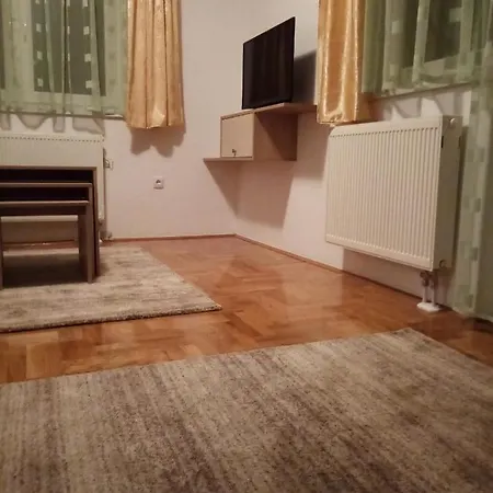 Apartman K7 페일